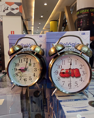 Relógio Despertar Retrô LUATEK