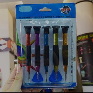 Kit com 5 chaves para celular