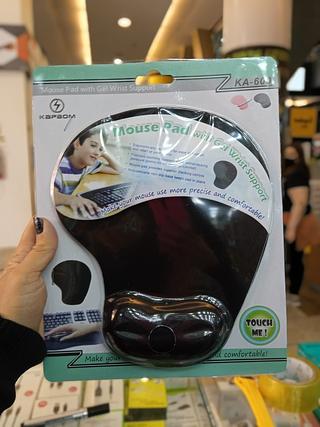 Mouse Pad com apoio para punho K600